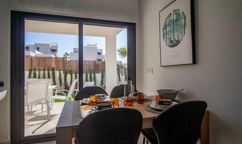  LOS LAGOS apartment with private plot and solarium with sea and mountain views