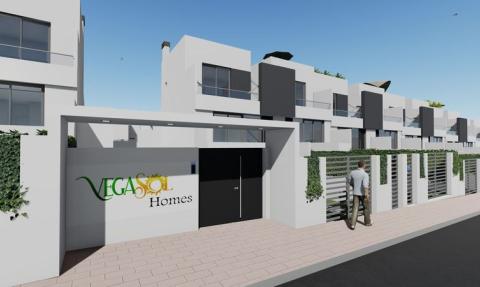 Townhouse with mountain views in Cox, Alicante