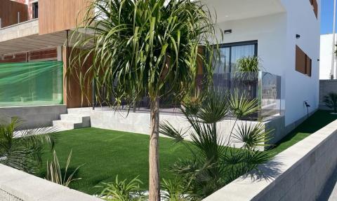 Propiedad exclusiva en venta con 2 dormitorios y 2 baños