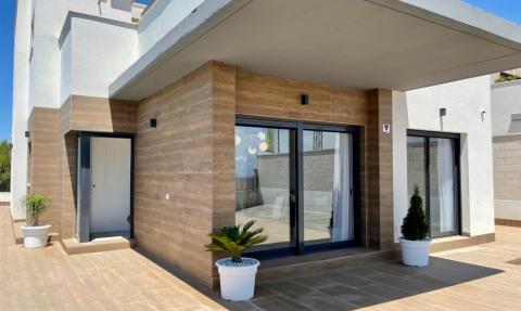 Beautiful key - ready villa with sea views in San Miguel de Salinas