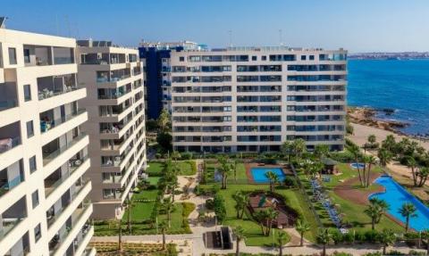 Apartments with private garden in the luxury complex Panorama Mar
