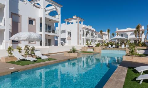 Apartments in the luxury complex OLIVOS with a garden