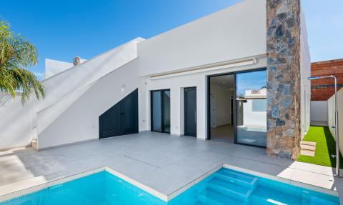 Cozy villa with solarium in Los Alcazares, Serena Golf