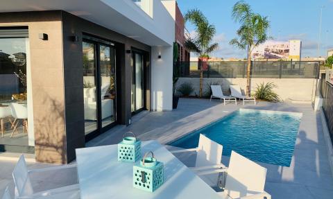 New exclusive villa in San Fulgencio