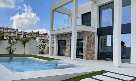 Modern villa in the exclusive area of ​​Rojales with panoramic views next to the golf course